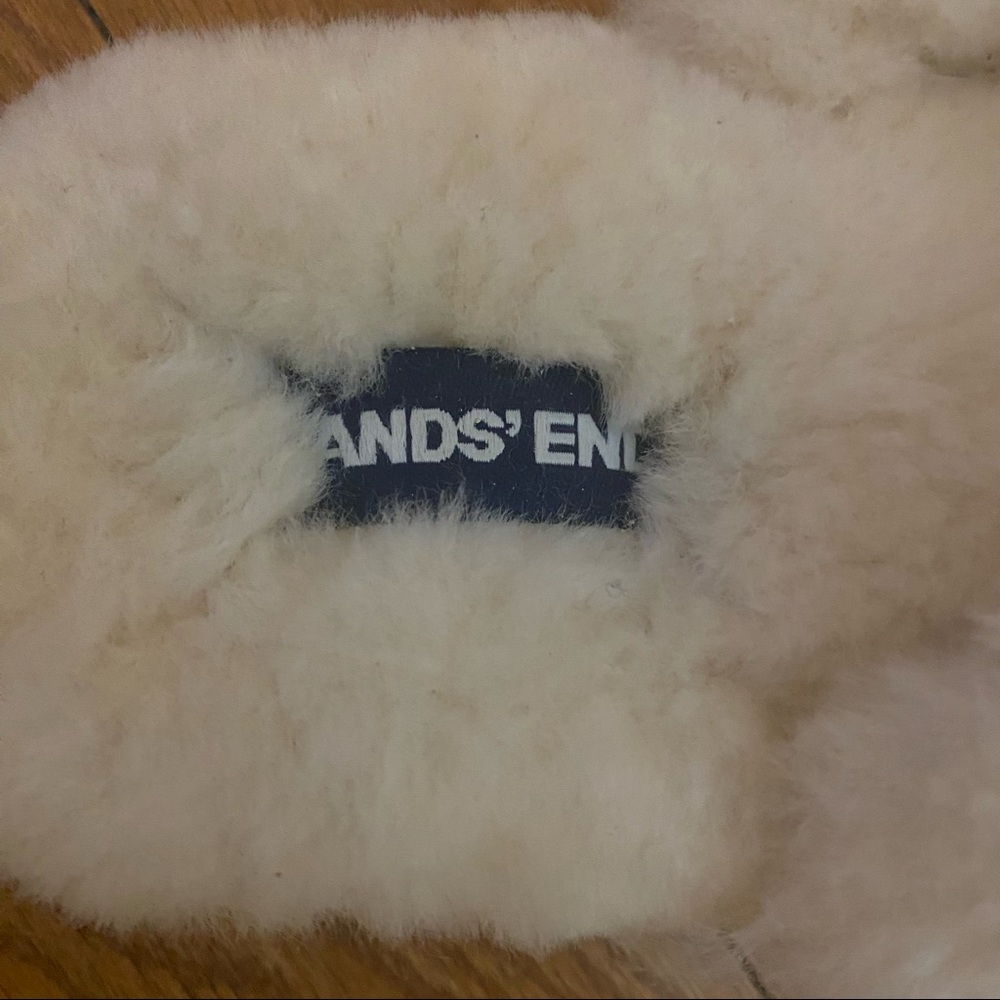 Lands' End Shearling Slippers **NEW** Size 6 - Picture 4 of 5
